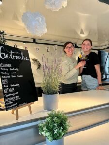 JGA, Feiern, Event, Party, Schwestern, Doppelstück